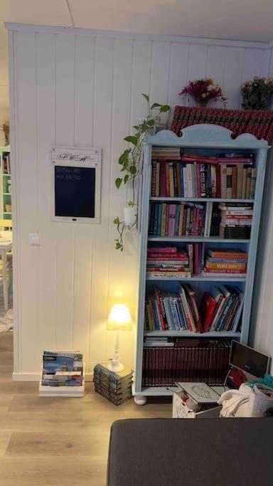 Marta's Home-cozy Near The Airport Apartment *